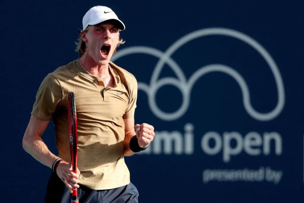  科维托娃爆冷击败老鹰，突破纪录引爆全场！