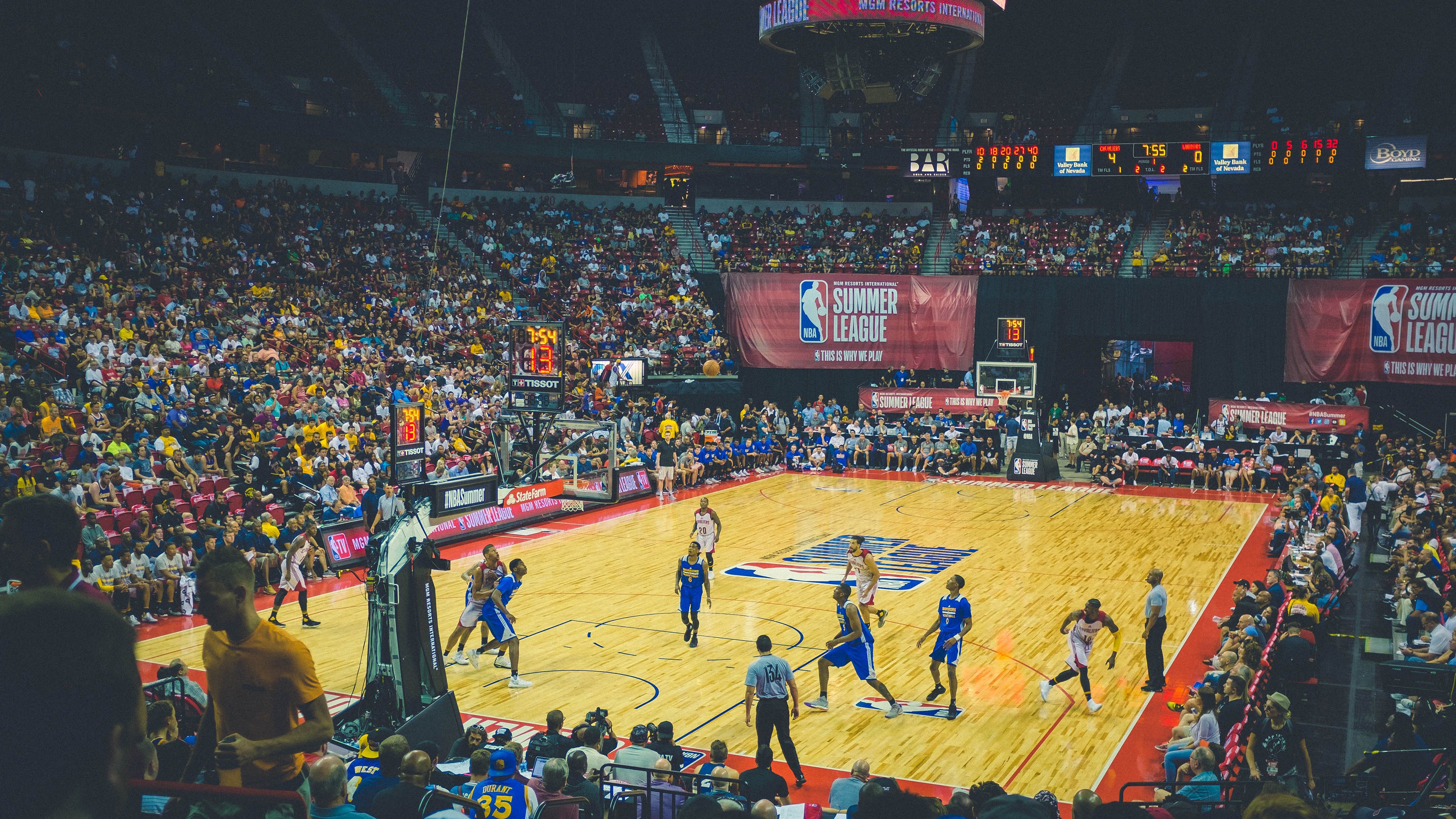 NBA常规赛转会风云：切尔西盯上锋线强援，赵继伟或成交易筹码