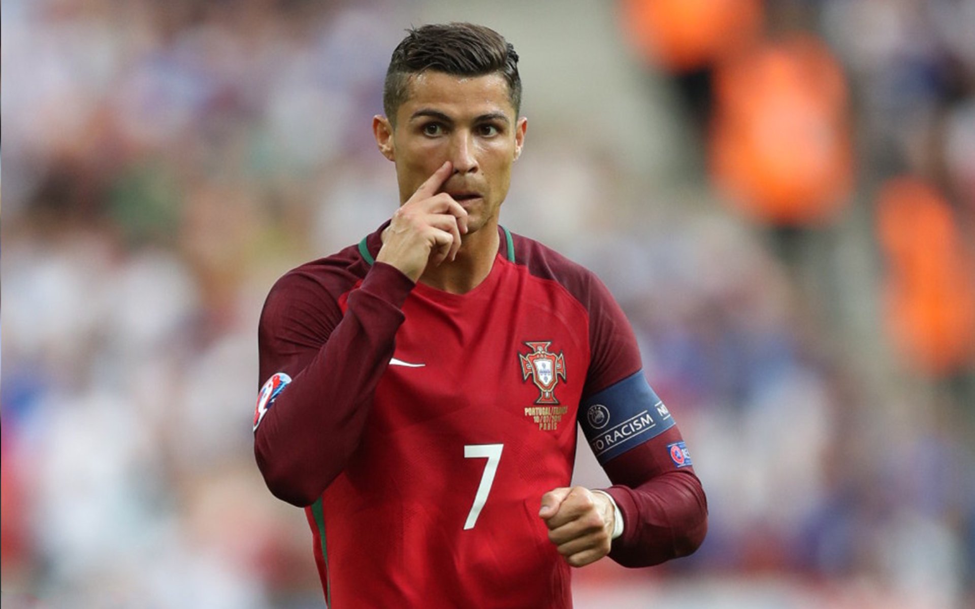 梅西遭遇十五连败，巴黎圣日耳曼教练面临压力！