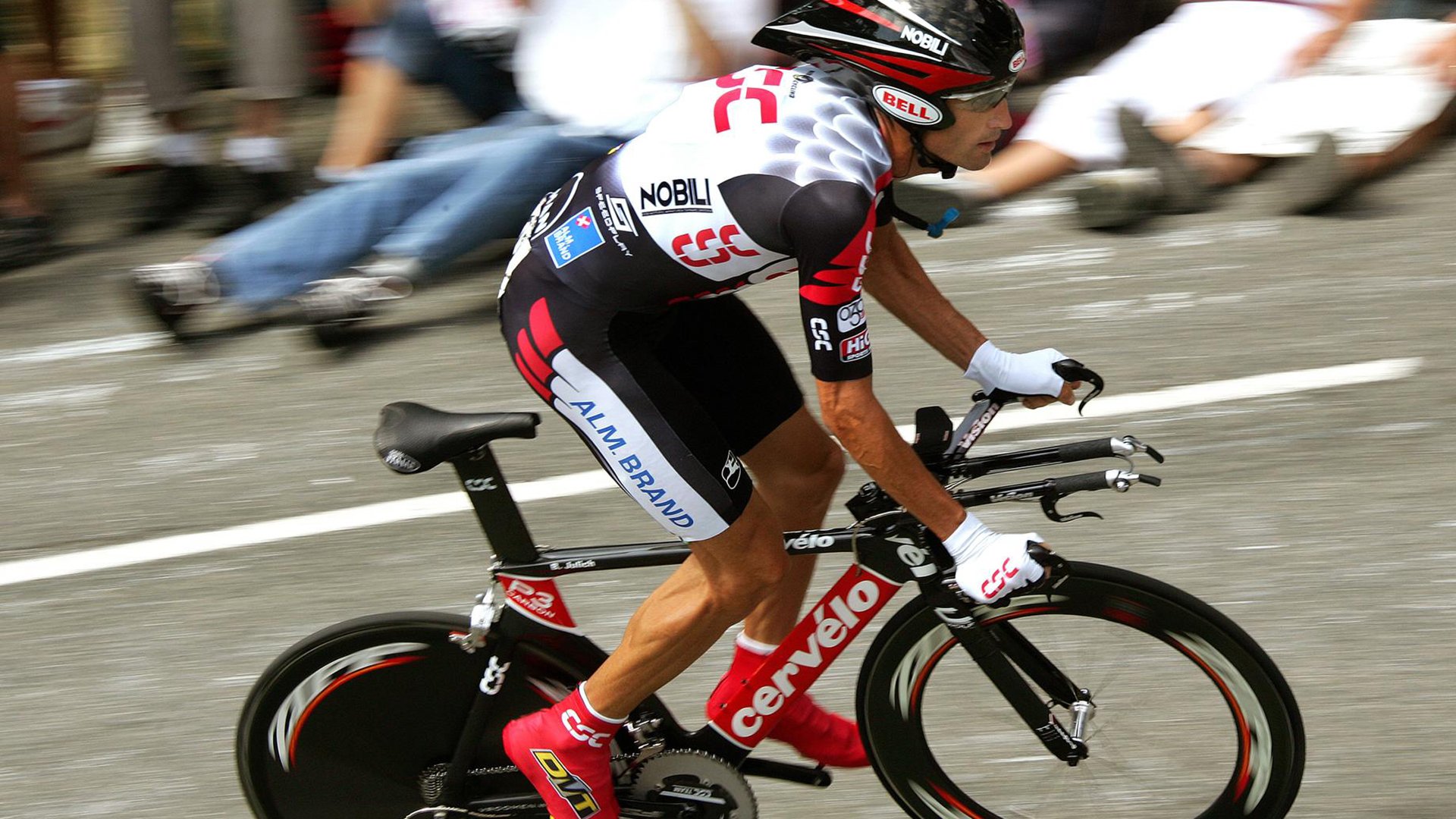 梅西遭遇十五连败，巴黎圣日耳曼教练面临压力！